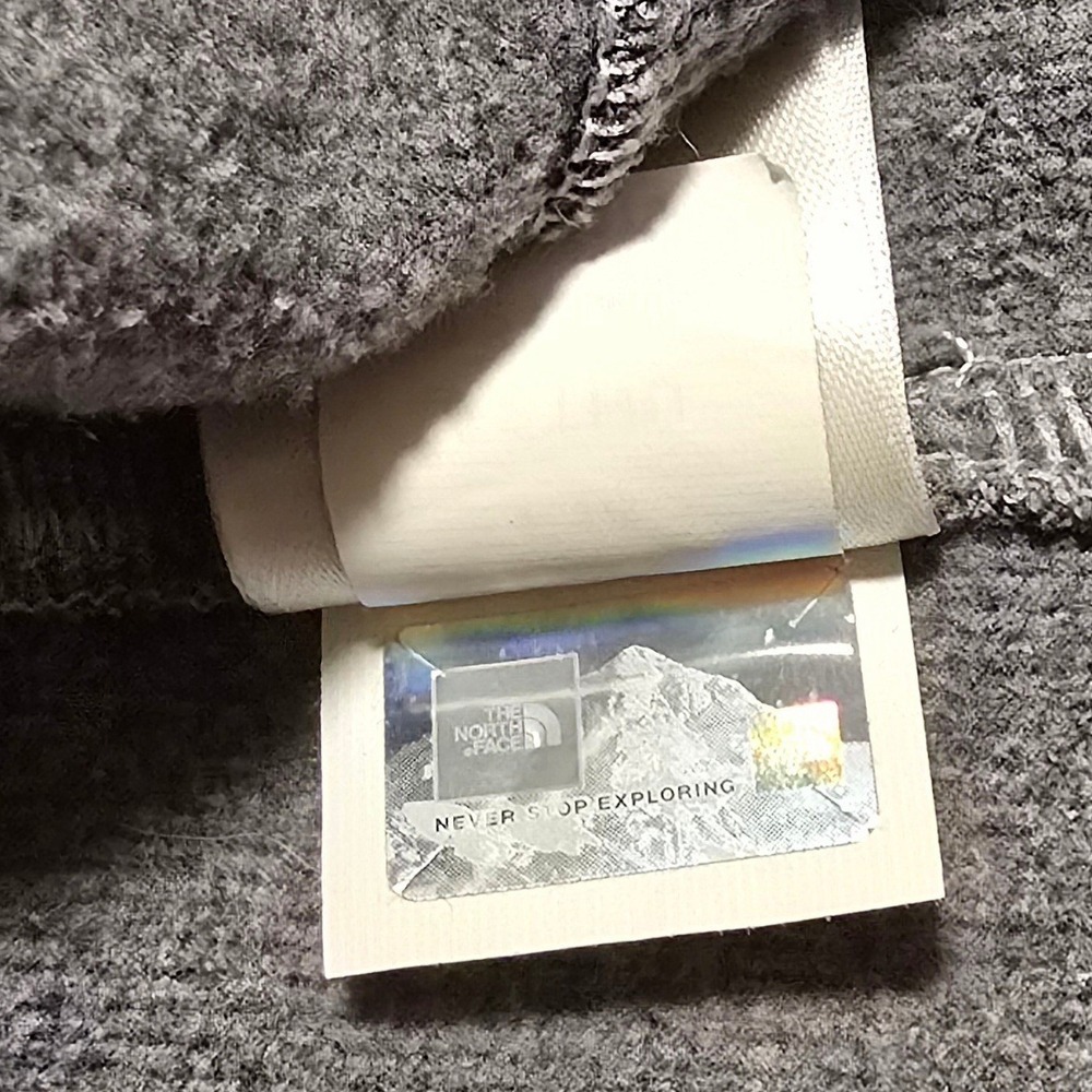 The North Face Womens Full Zip Hoodie Gray Pink Fleece Sweatshirt NWOT - Picture 9 of 9